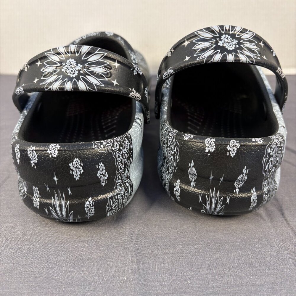 Crocs Bistro Black & Paisley Clogs Women's 10 Men's 8 - Picture 7 of 9